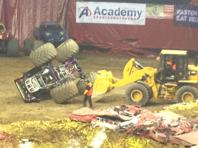 2013MonsterJamTruckOverturned